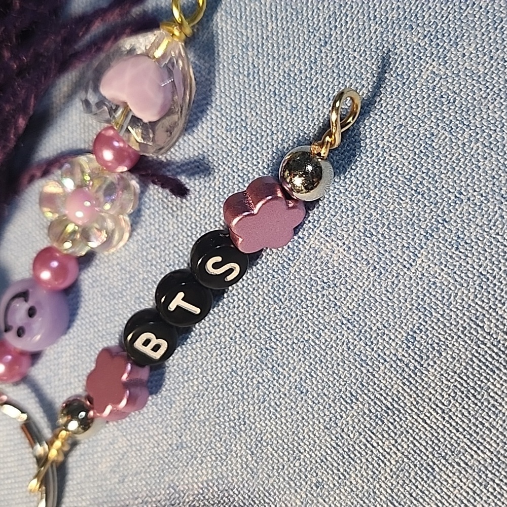 🎤BTS Inspired Keychain - Picture 2 of 3